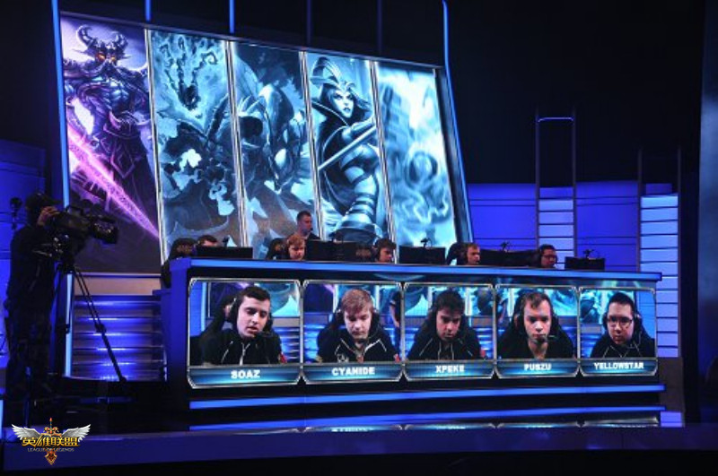 LPL主持小钰晒照：坐上世一王座感受了当T1第6个成员