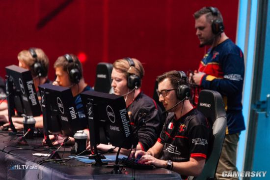 LPL春季赛今日首发名单：Jay迎战Rookie JackeyLove对上Lwx